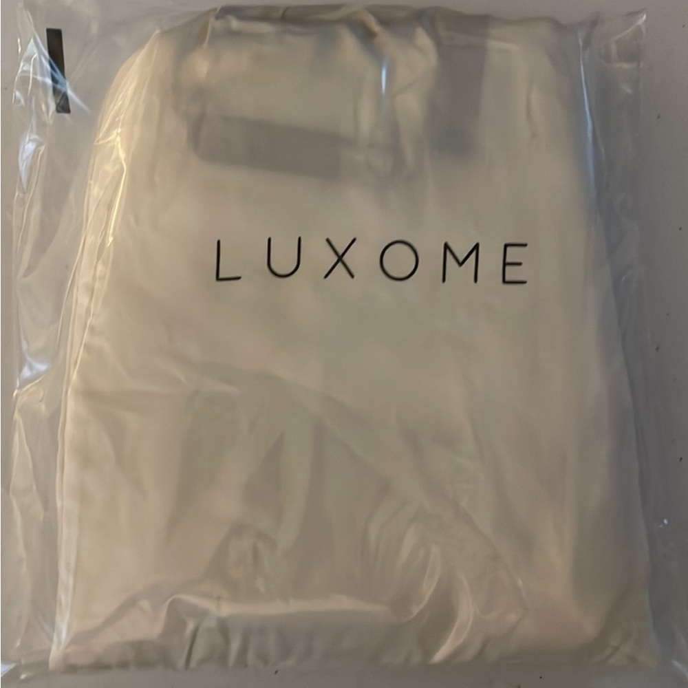 NEW Luxome Standard Bamboo Pillowcase Set in Ivory